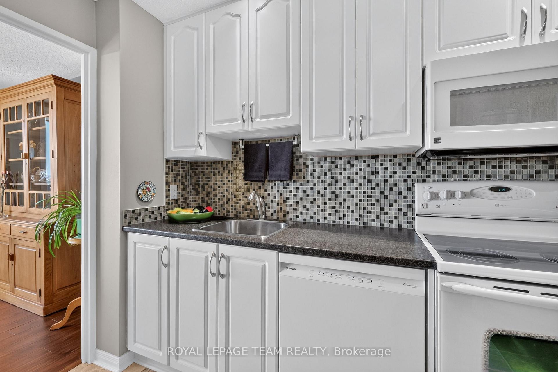 Photo 21 of Unit 1016, 1505 Baseline Road, Ottawa, Copeland Park — HOMEH