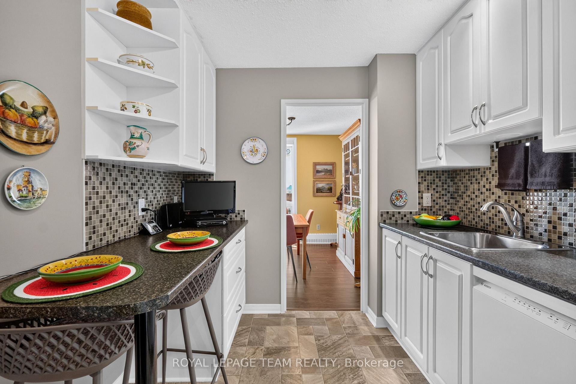 Photo 23 of Unit 1016, 1505 Baseline Road, Ottawa, Copeland Park — HOMEH