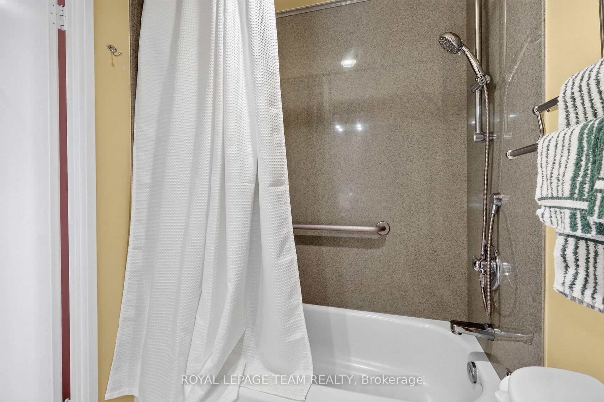 Photo 32 of Unit 1016, 1505 Baseline Road, Ottawa, Copeland Park — HOMEH