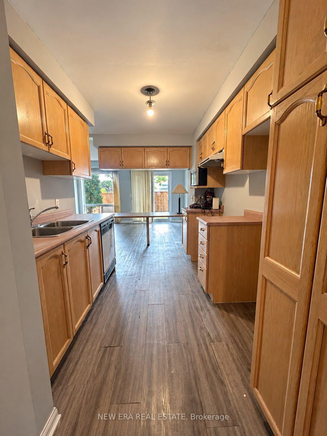 Photo 3 of Unit 37, 2088 Leanne Boulevard, Mississauga, Sheridan — HOMEH