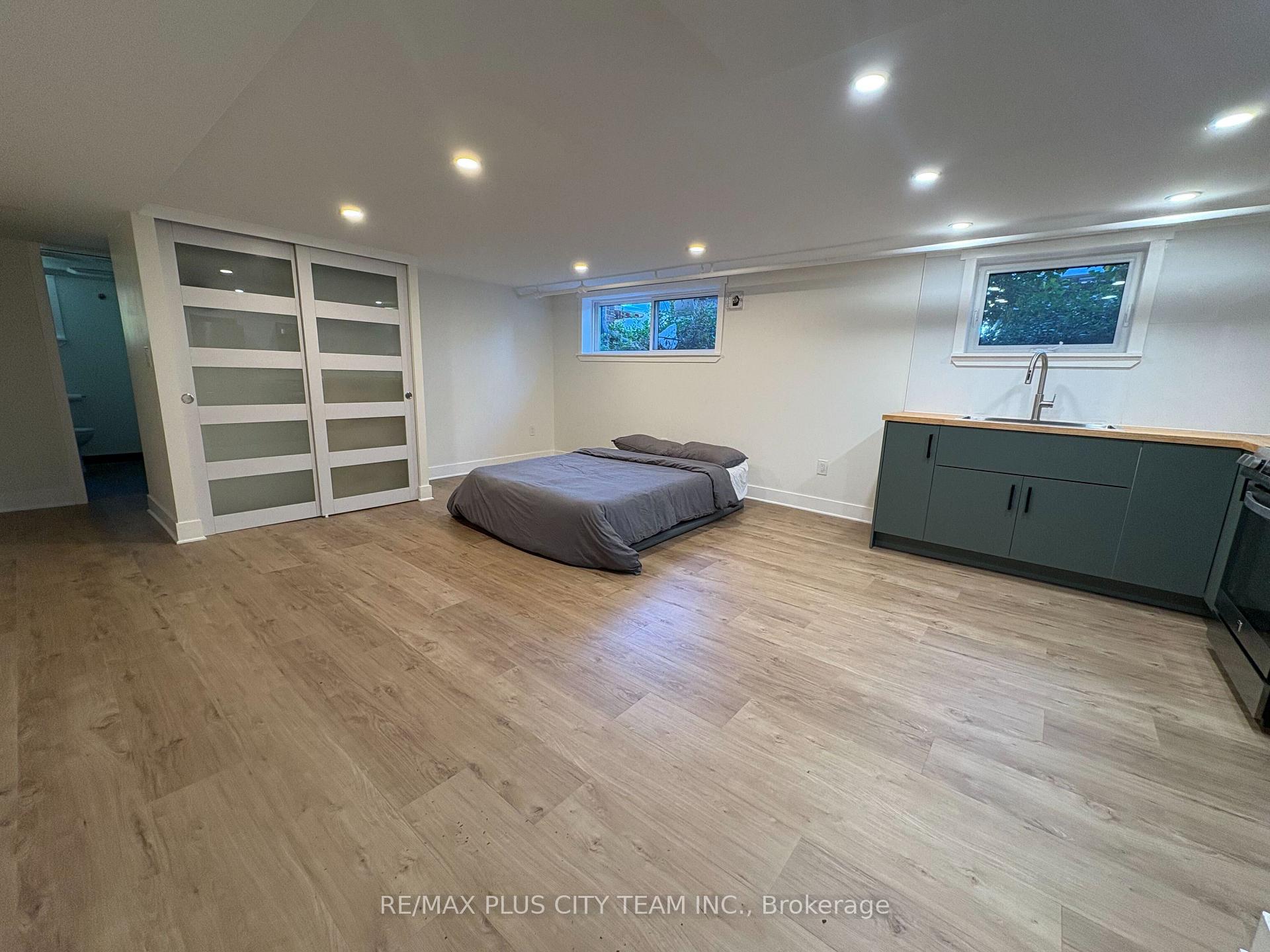 Photo 1 of Unit 10, 3835 Bathurst Street, North York, Lansing-Westgate — HOMEH