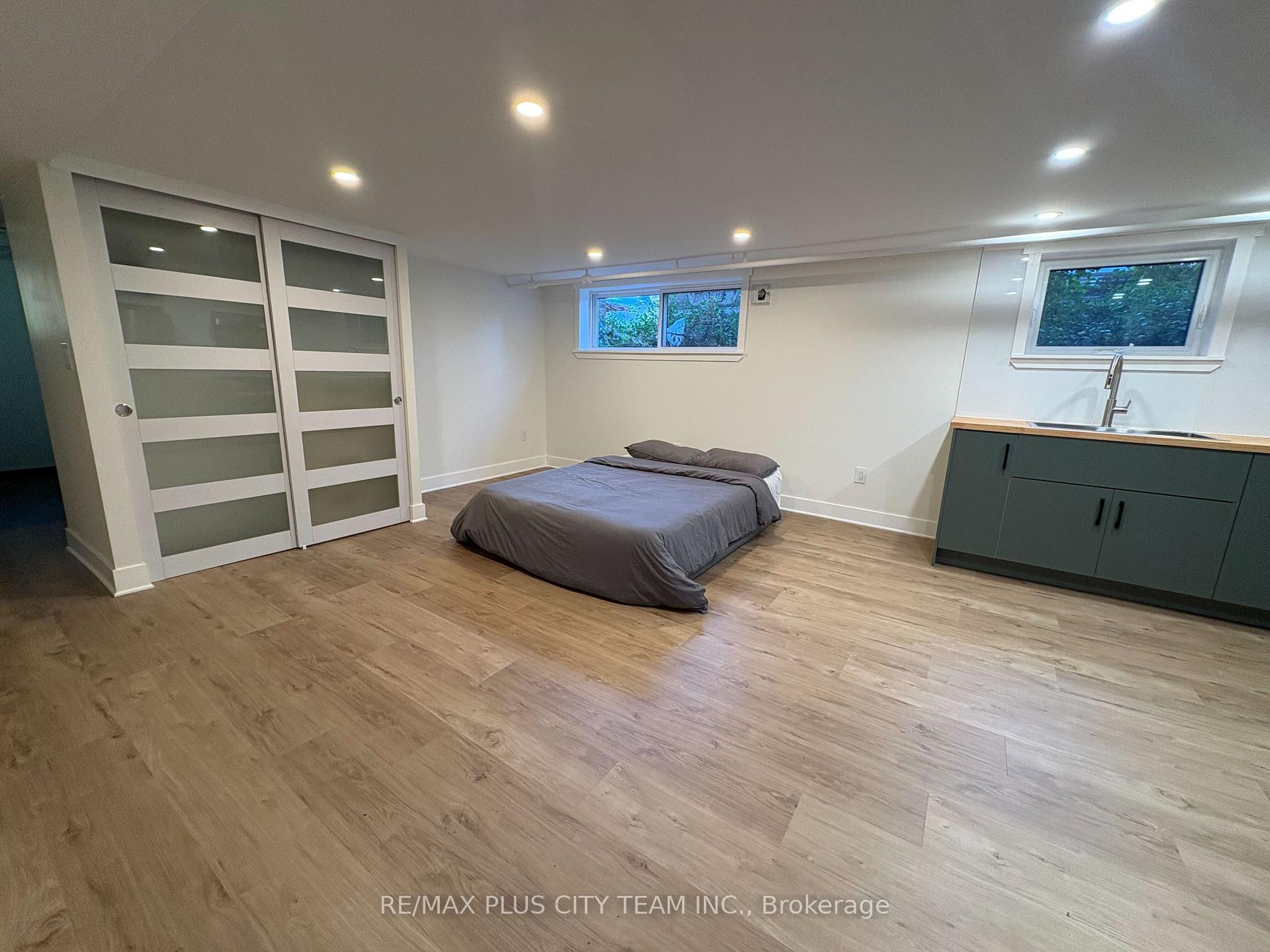 Photo 4 of Unit 10, 3835 Bathurst Street, North York, Lansing-Westgate — HOMEH