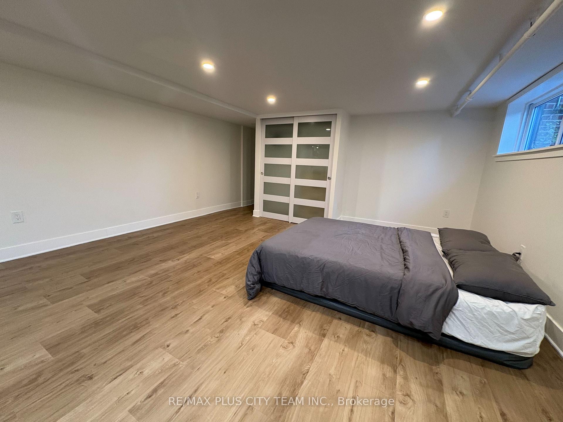 Photo 5 of Unit 10, 3835 Bathurst Street, North York, Lansing-Westgate — HOMEH