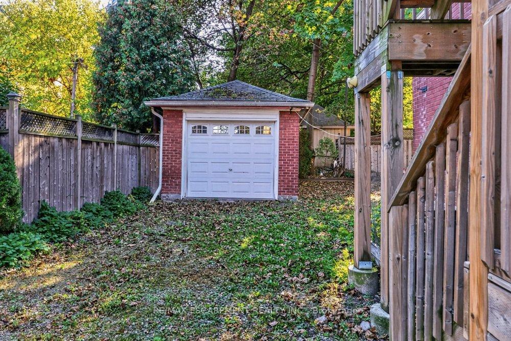 Photo 4 of 194 Delaware Avenue, Hamilton, St. Clair — HOMEH