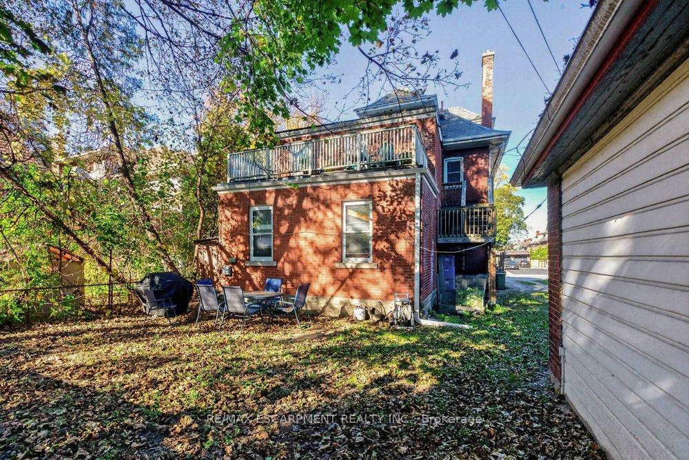 Photo 7 of 194 Delaware Avenue, Hamilton, St. Clair — HOMEH