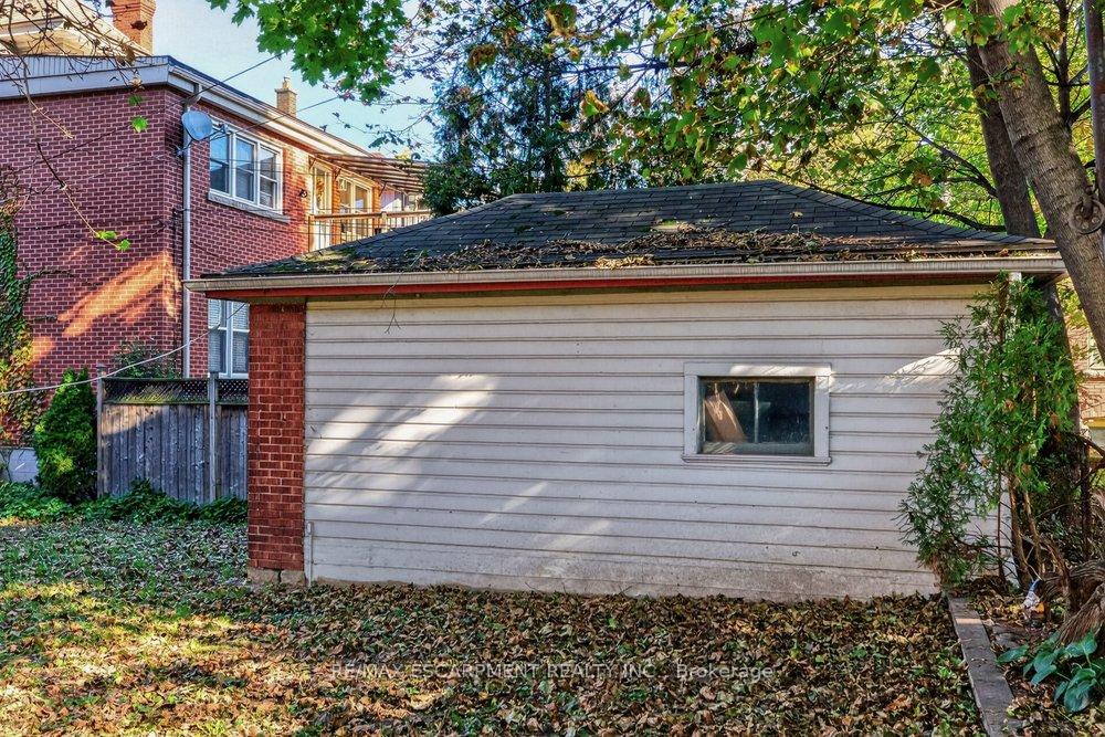 Photo 10 of 194 Delaware Avenue, Hamilton, St. Clair — HOMEH