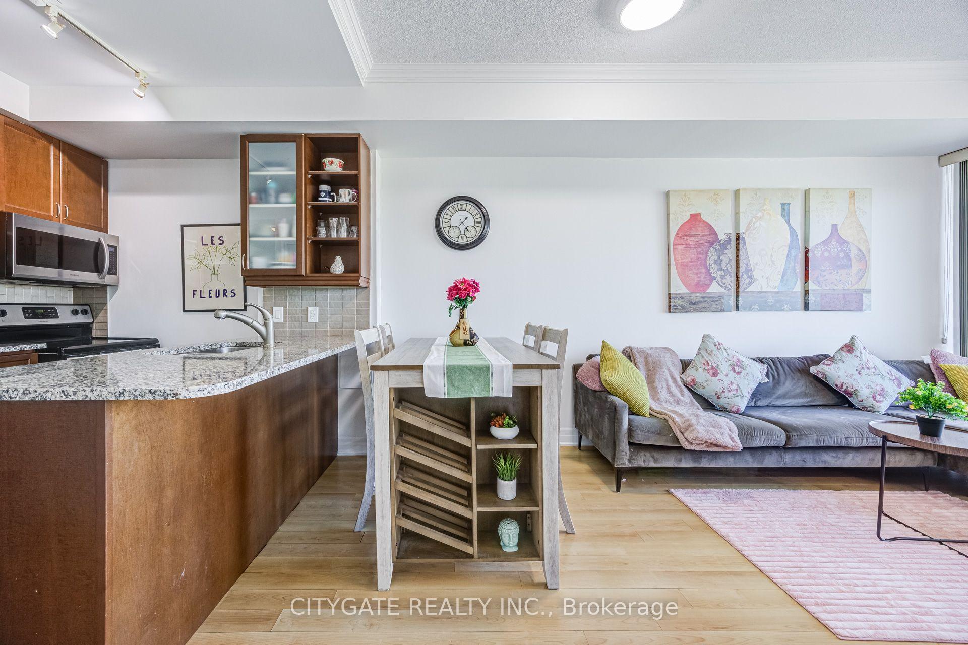 Photo 6 of Unit 809, 100 John Street, Brampton, Downtown Brampton — HOMEH