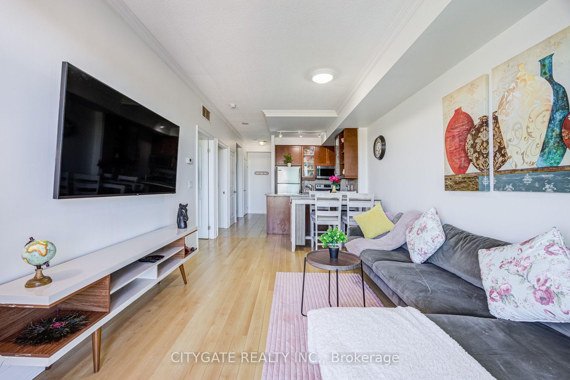 Photo 8 of Unit 809, 100 John Street, Brampton, Downtown Brampton — HOMEH