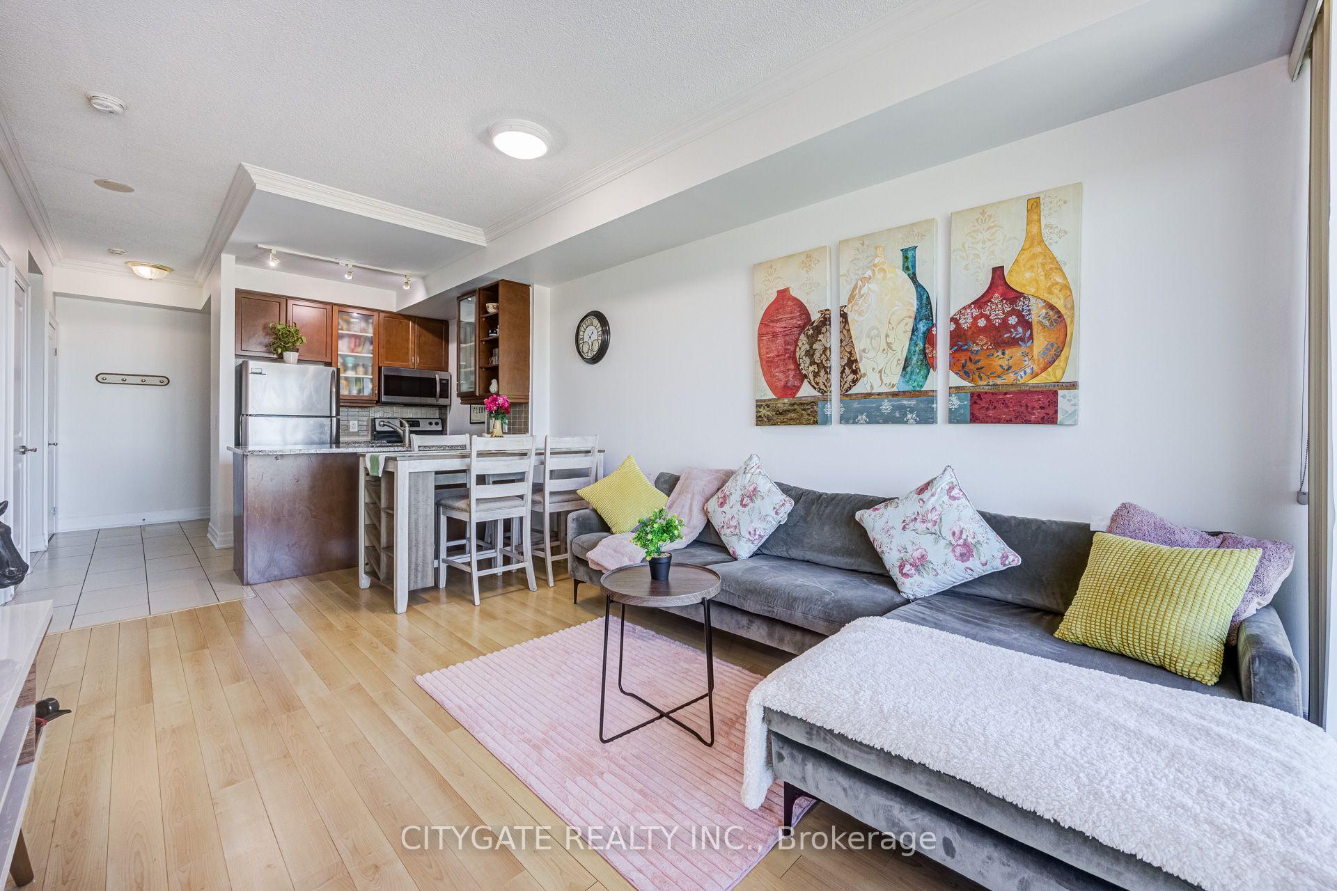 Photo 9 of Unit 809, 100 John Street, Brampton, Downtown Brampton — HOMEH