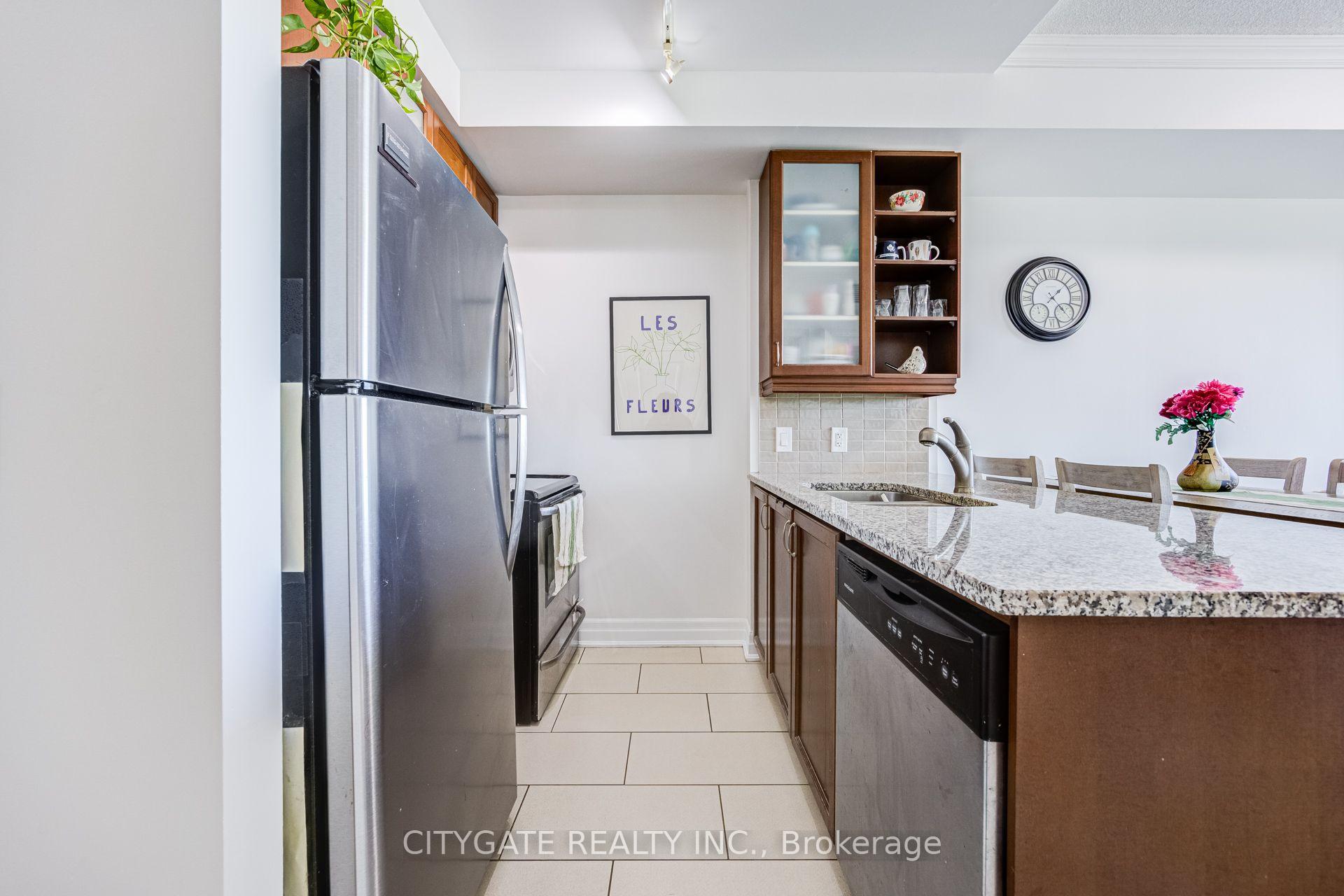 Photo 10 of Unit 809, 100 John Street, Brampton, Downtown Brampton — HOMEH
