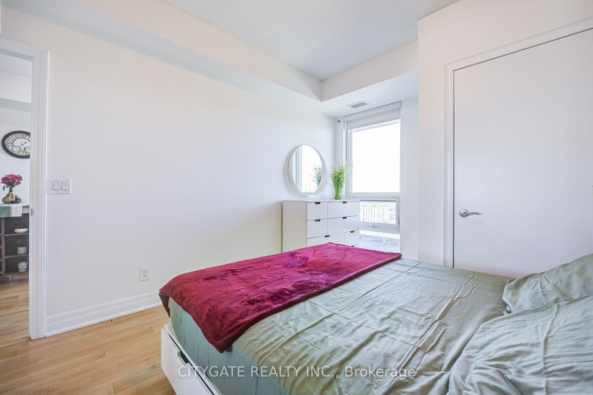 Photo 13 of Unit 809, 100 John Street, Brampton, Downtown Brampton — HOMEH