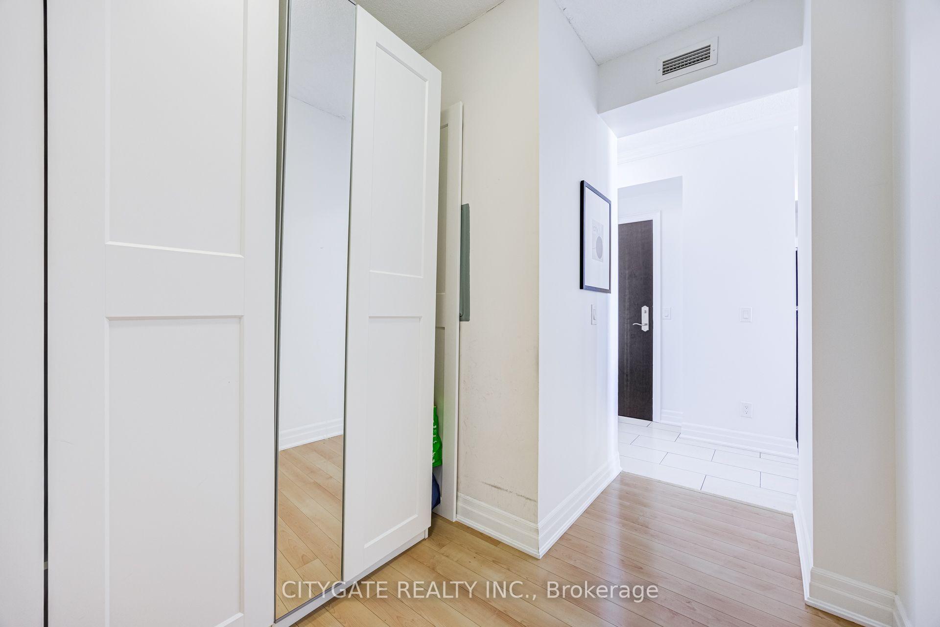 Photo 16 of Unit 809, 100 John Street, Brampton, Downtown Brampton — HOMEH