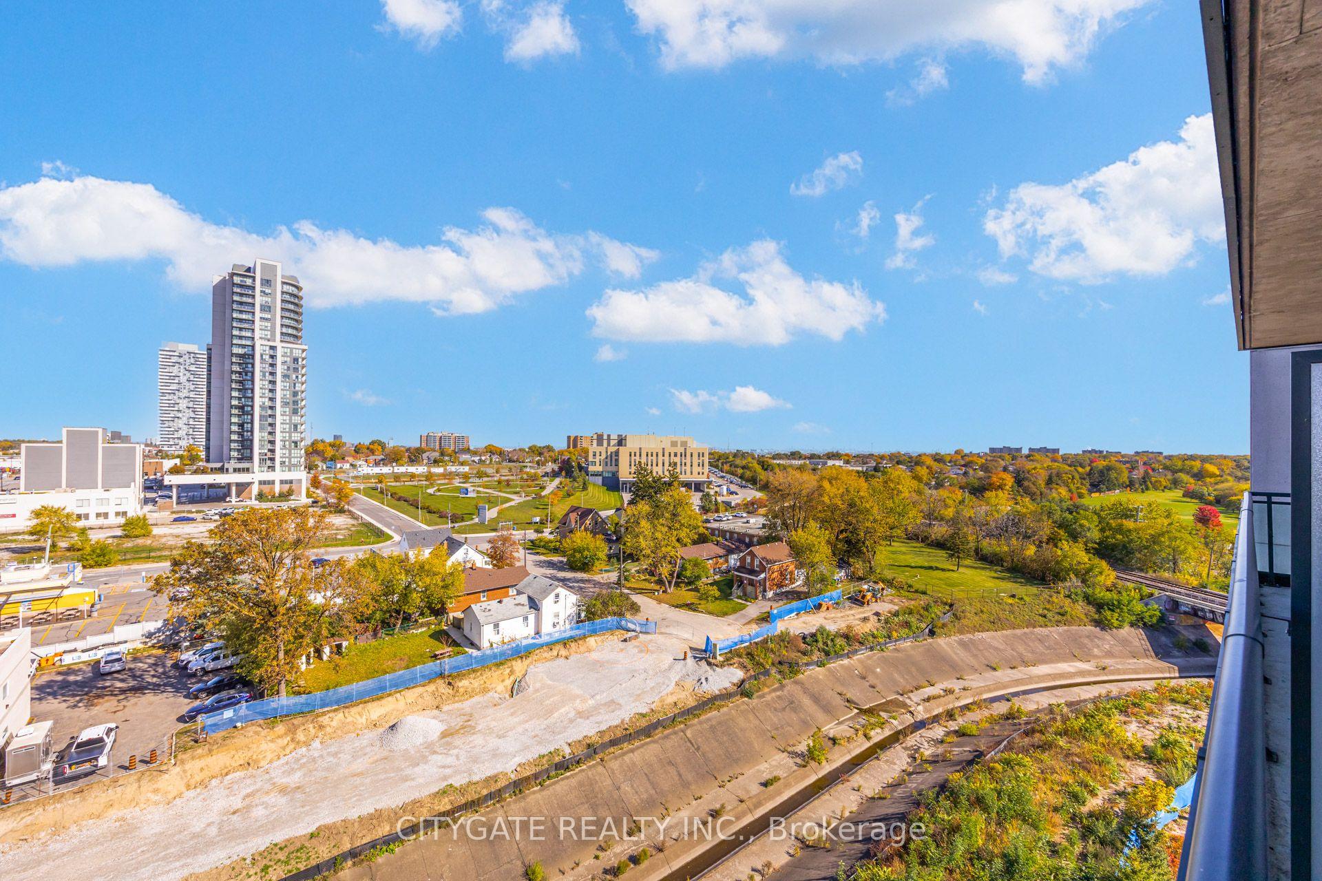 Photo 21 of Unit 809, 100 John Street, Brampton, Downtown Brampton — HOMEH