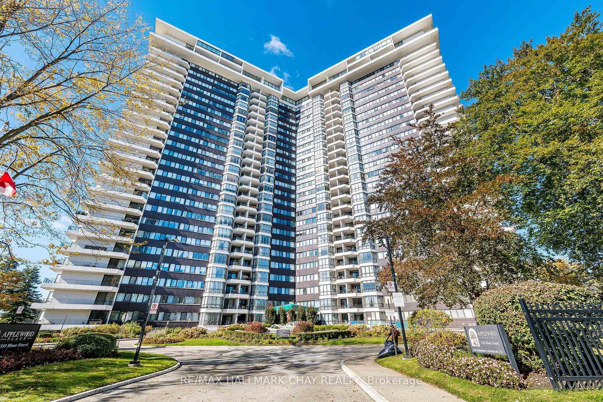 Photo of Unit 317, 1333 Bloor Street
