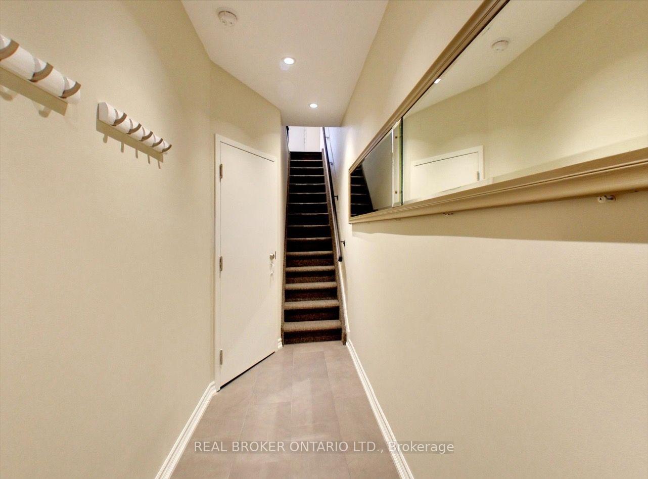 Photo 3 of Unit Upper, 68 Redwood Avenue, Toronto, Greenwood-Coxwell — HOMEH
