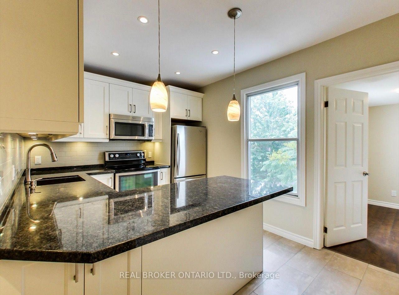 Photo 4 of Unit Upper, 68 Redwood Avenue, Toronto, Greenwood-Coxwell — HOMEH