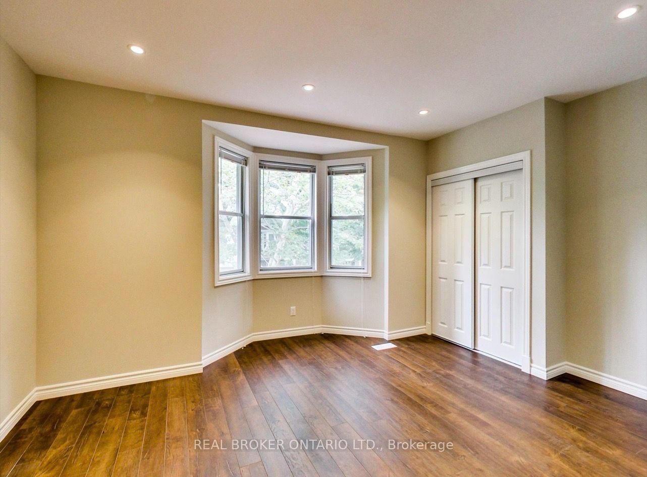 Photo 10 of Unit Upper, 68 Redwood Avenue, Toronto, Greenwood-Coxwell — HOMEH