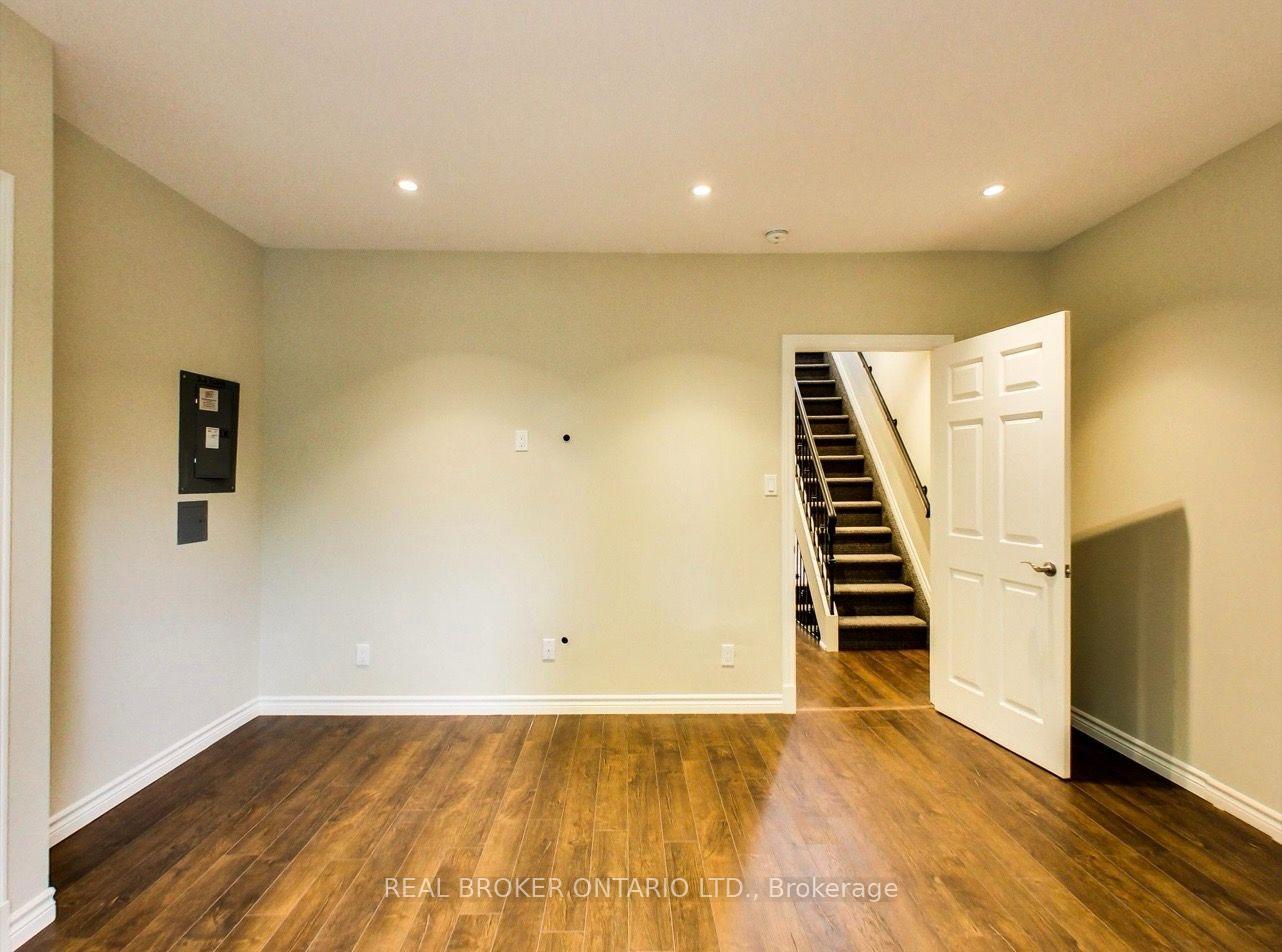 Photo 11 of Unit Upper, 68 Redwood Avenue, Toronto, Greenwood-Coxwell — HOMEH