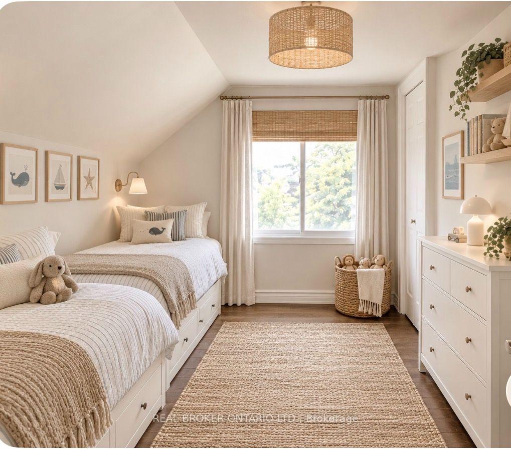 Photo 17 of Unit Upper, 68 Redwood Avenue, Toronto, Greenwood-Coxwell — HOMEH