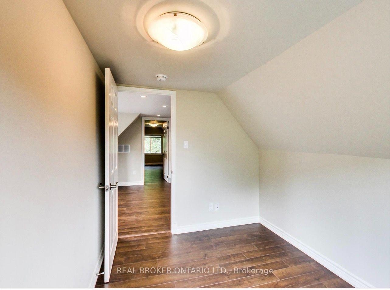 Photo 18 of Unit Upper, 68 Redwood Avenue, Toronto, Greenwood-Coxwell — HOMEH