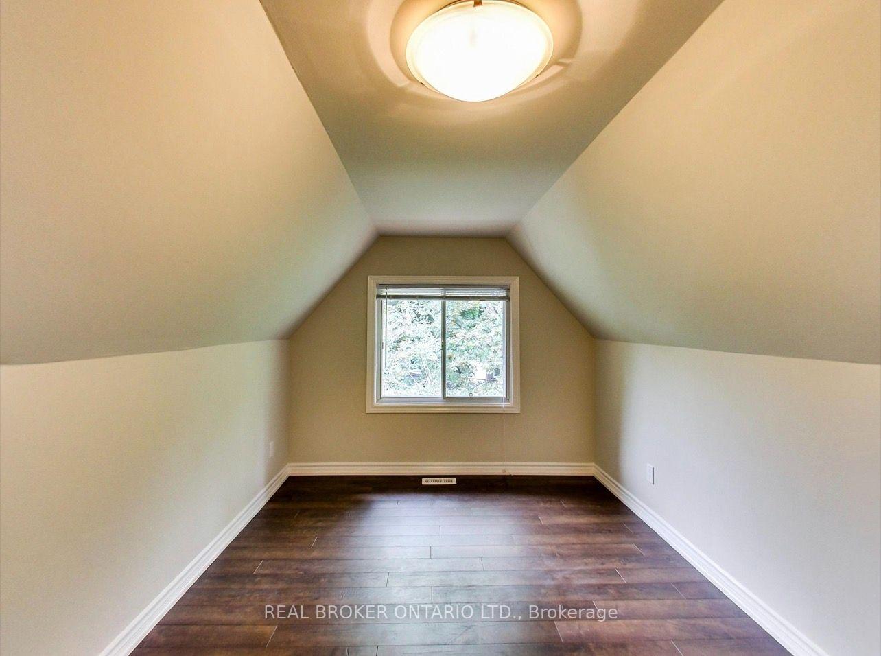 Photo 19 of Unit Upper, 68 Redwood Avenue, Toronto, Greenwood-Coxwell — HOMEH