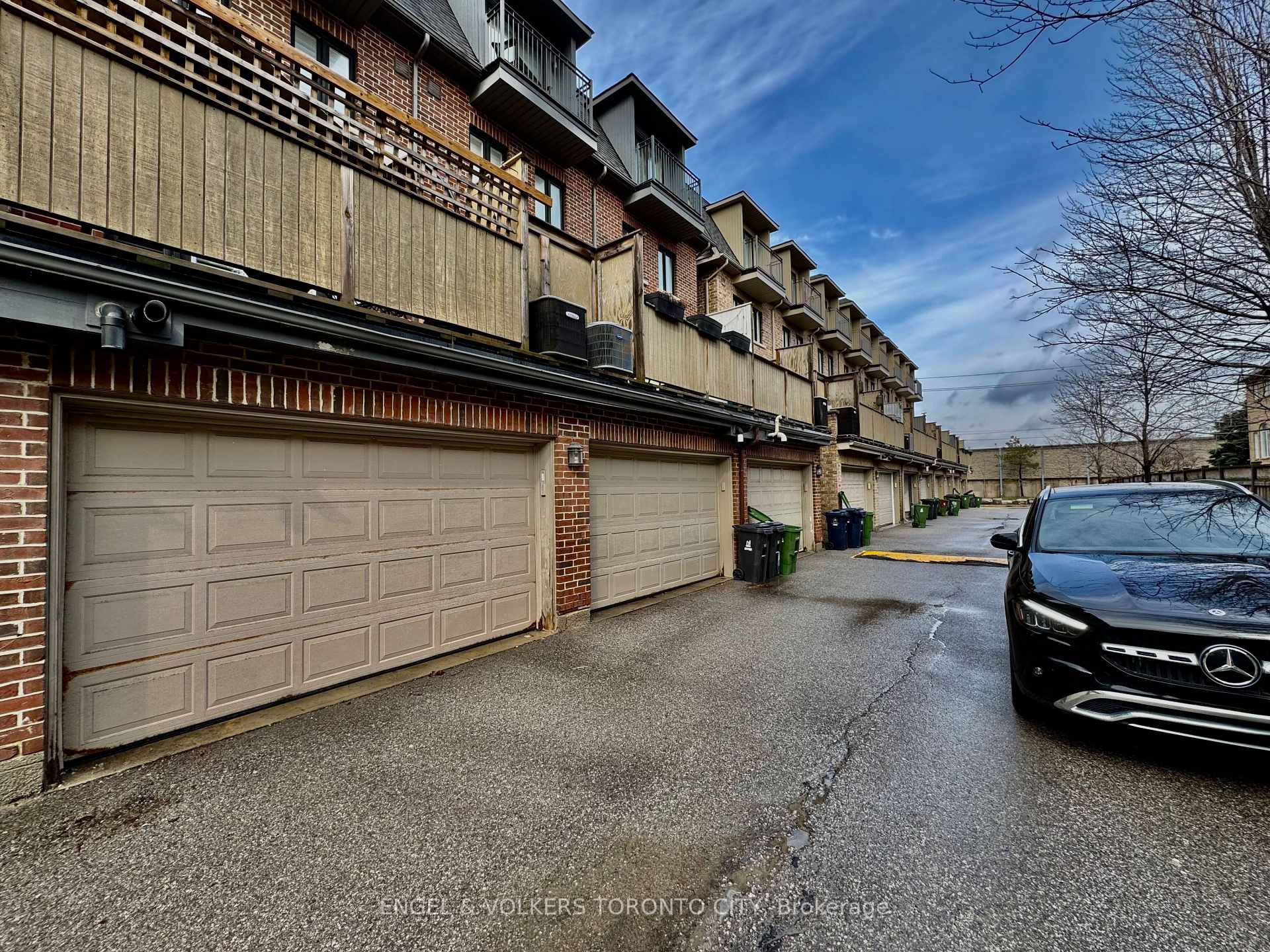 Photo 24 of 77 Ruby Lang Lane, Etobicoke, Mimico — HOMEH