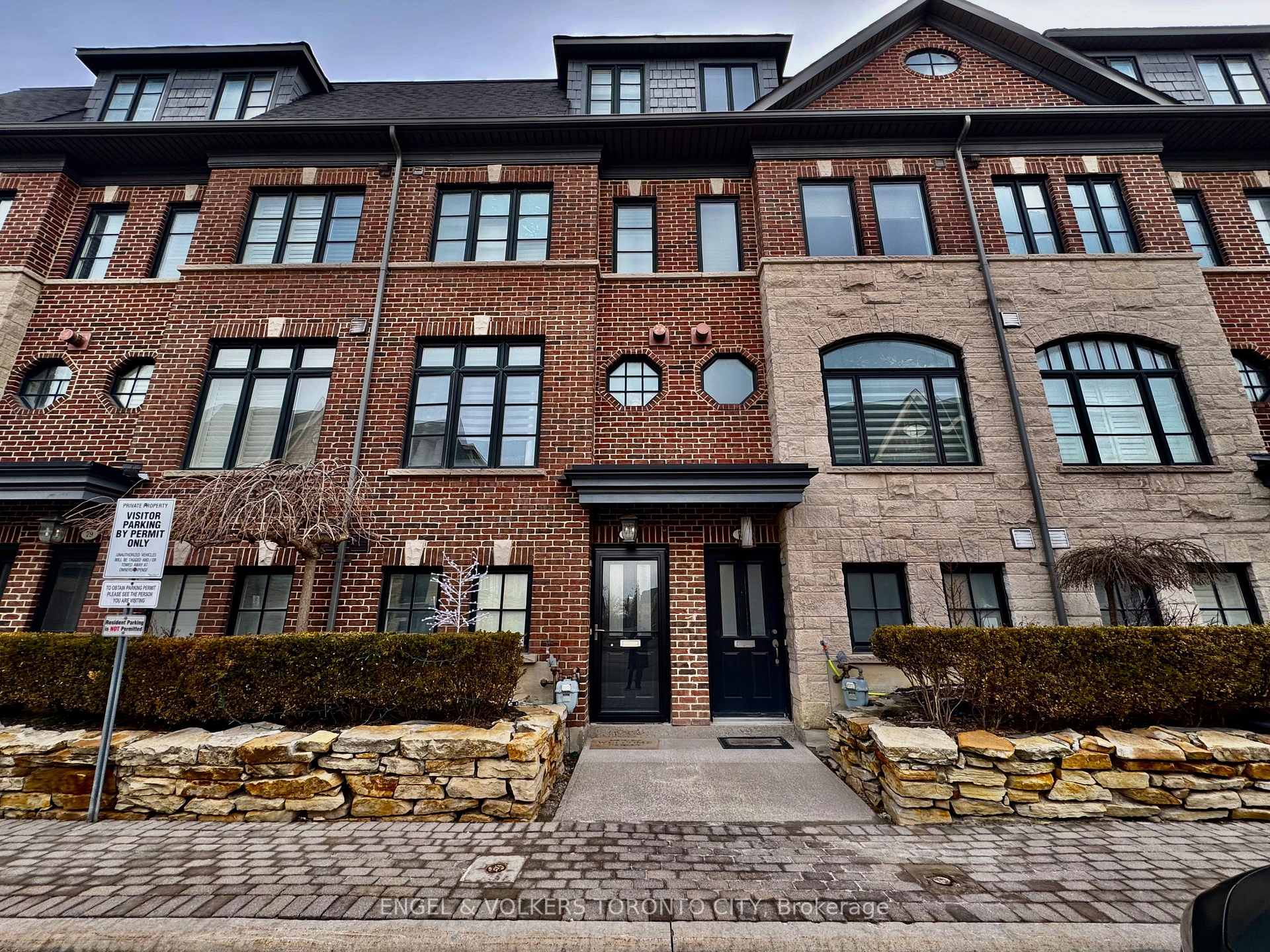 Photo 36 of 77 Ruby Lang Lane, Etobicoke, Mimico — HOMEH