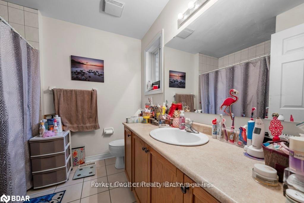 Photo 19 of 133 Thrushwood Drive, Barrie, 400 West — HOMEH