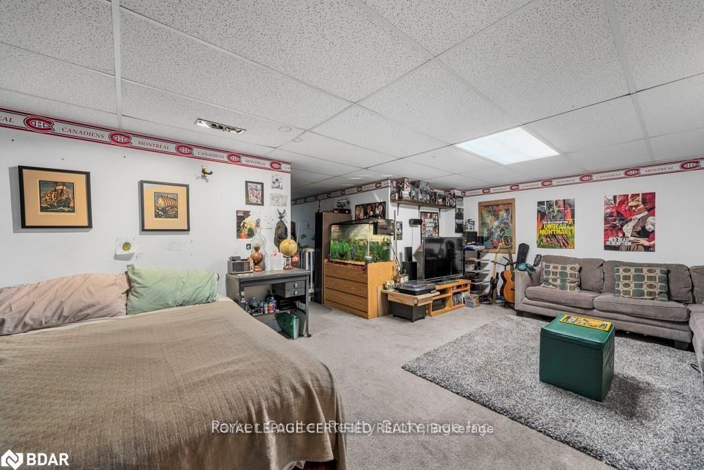 Photo 20 of 133 Thrushwood Drive, Barrie, 400 West — HOMEH