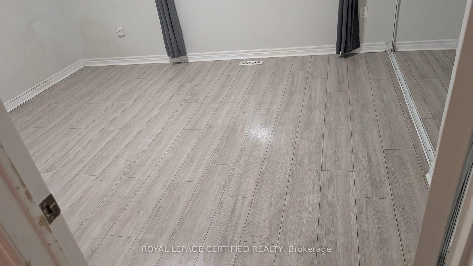 Photo 22 of 133 Thrushwood Drive, Barrie, 400 West — HOMEH
