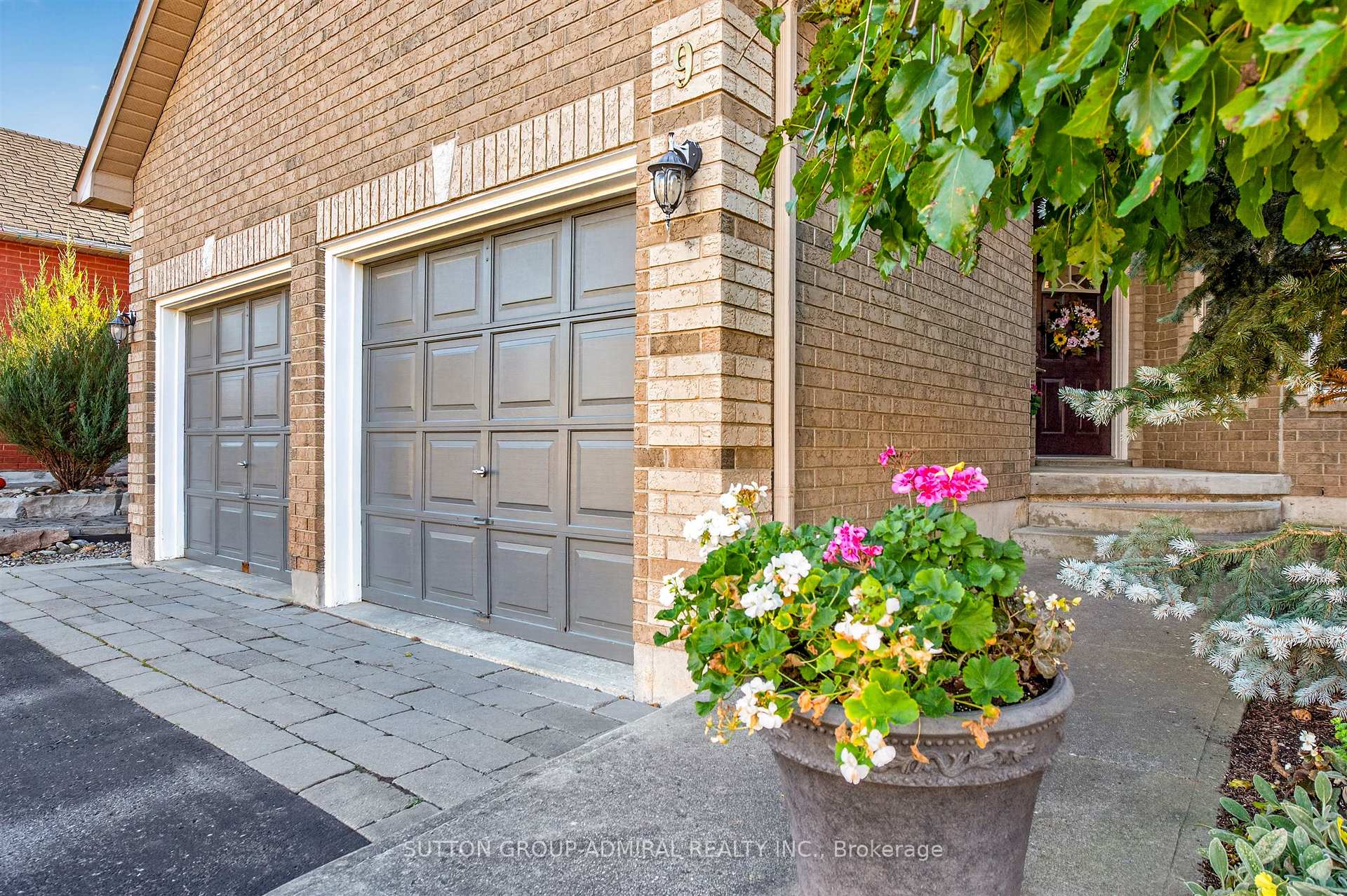 Photo 3 of 9 Patrick Drive, Barrie, Painswick South — HOMEH