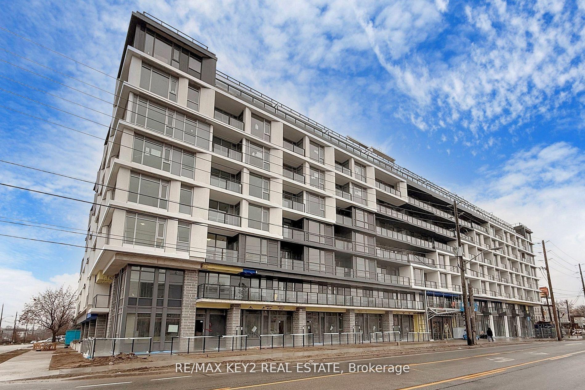 Front of Unit 425, 556 Marlee Avenue