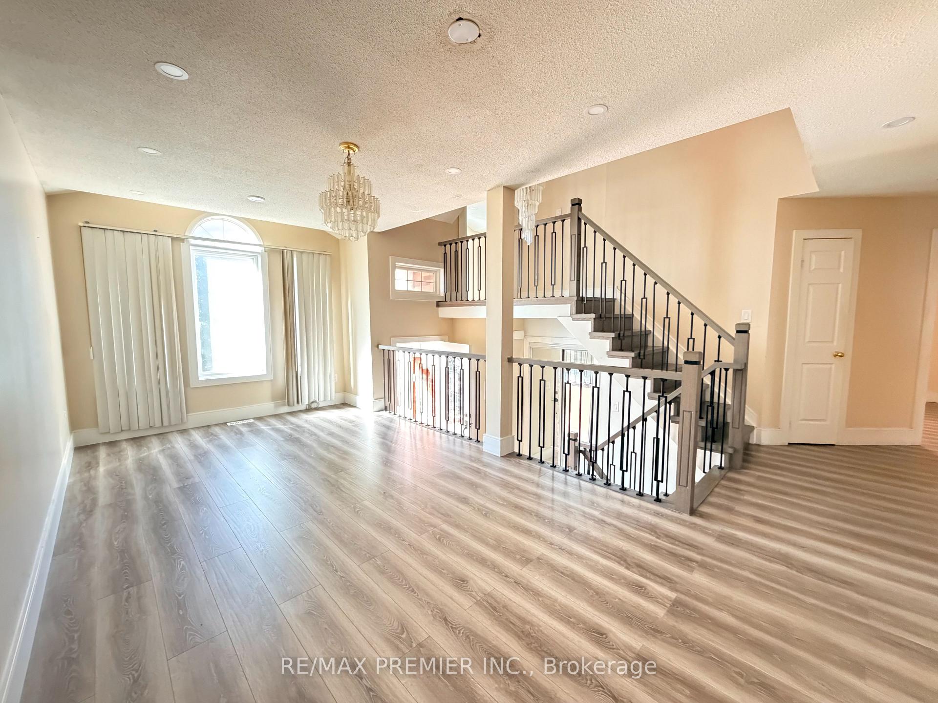 Photo 3 of 155 Drinkwater Road, Brampton, Fletcher's West — HOMEH
