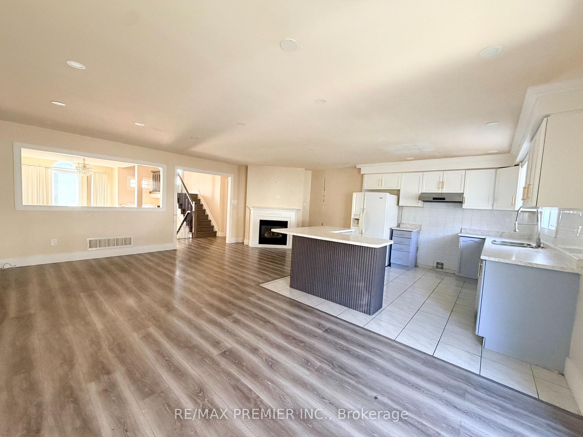Photo 6 of 155 Drinkwater Road, Brampton, Fletcher's West — HOMEH