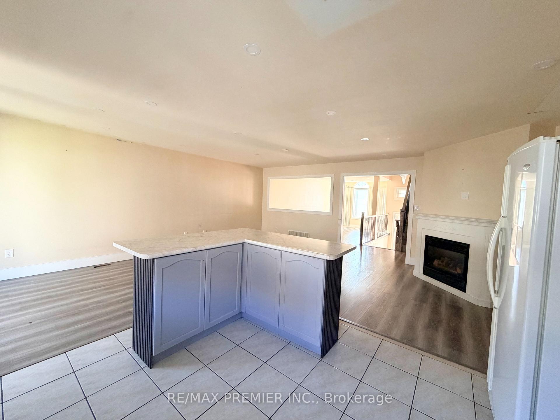Photo 7 of 155 Drinkwater Road, Brampton, Fletcher's West — HOMEH