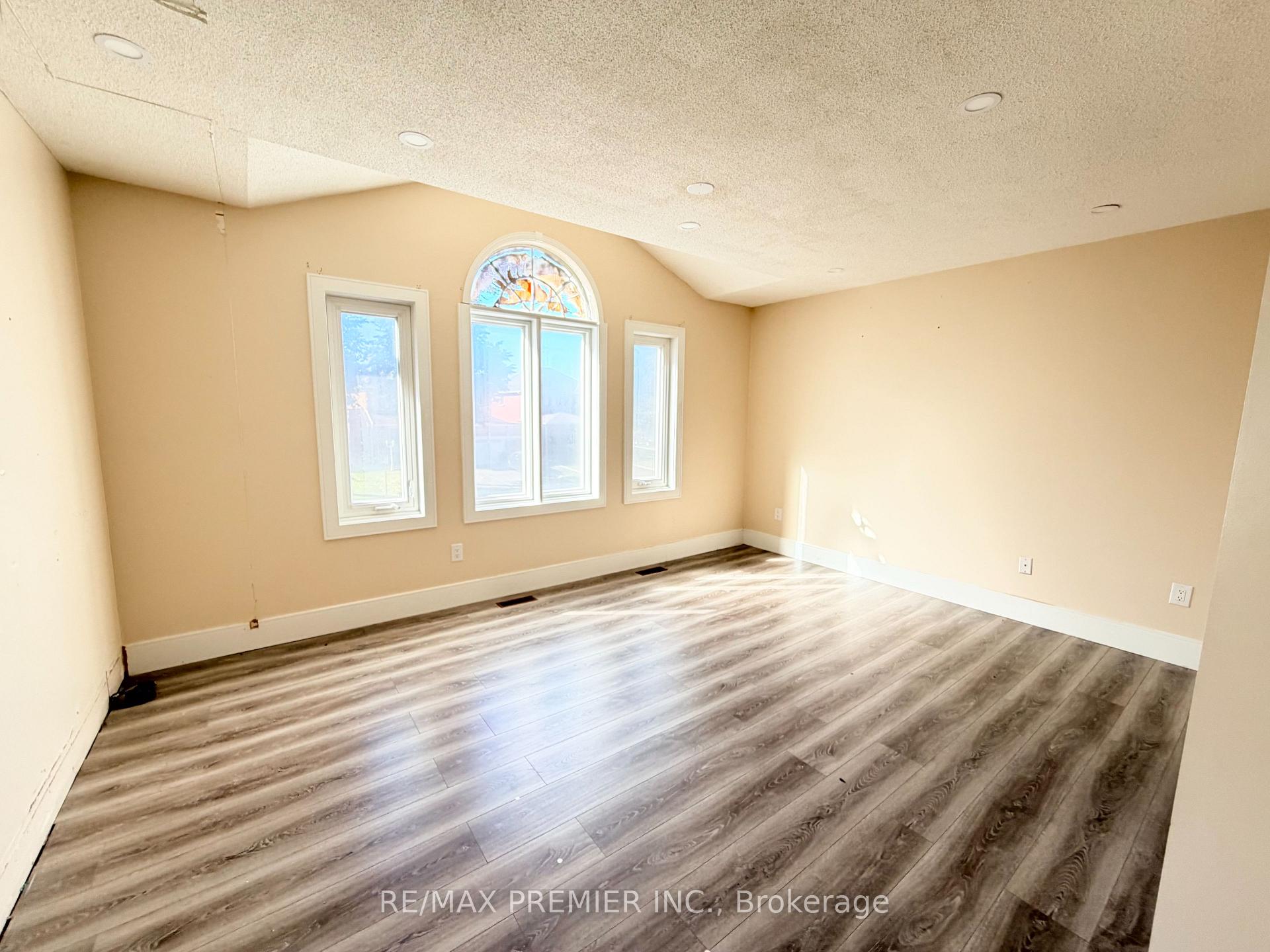 Photo 15 of 155 Drinkwater Road, Brampton, Fletcher's West — HOMEH