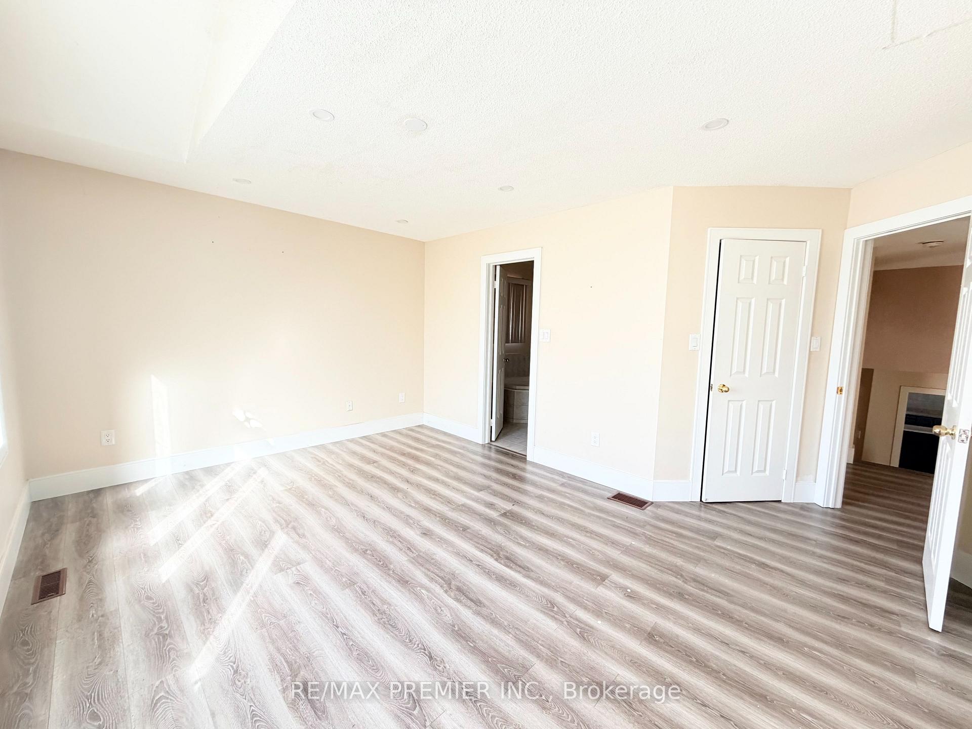 Photo 16 of 155 Drinkwater Road, Brampton, Fletcher's West — HOMEH