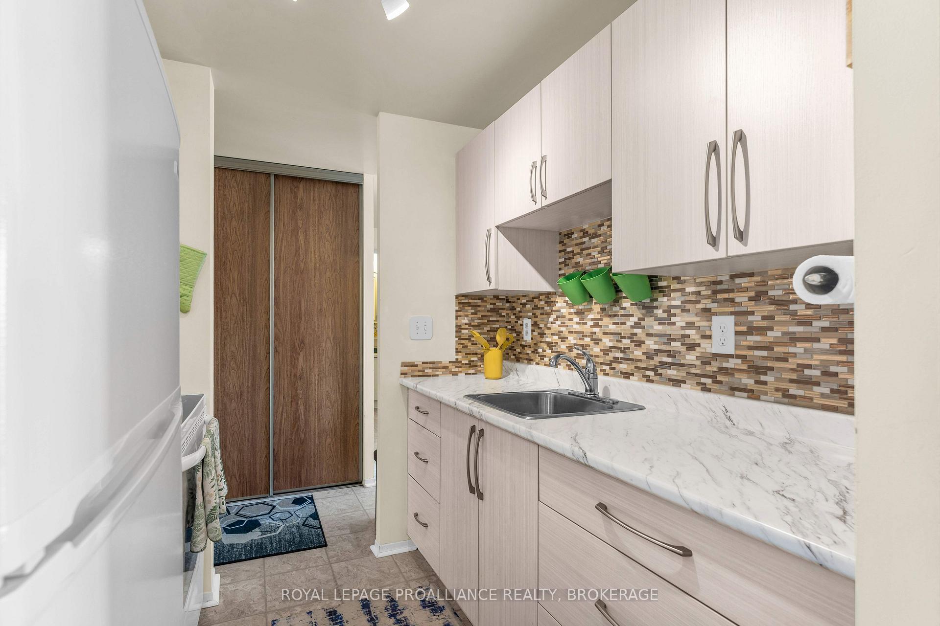 Photo 9 of Unit 615, 17 Eldon Hall Place, Kingston, Central City West — HOMEH