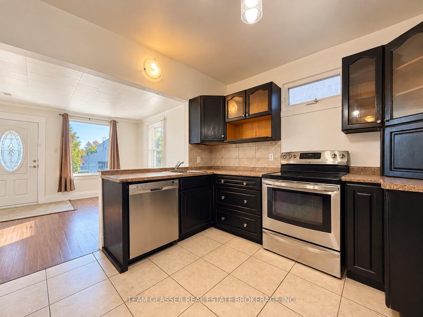 Photo 9 of 80 Mackay Avenue, London, South E — HOMEH