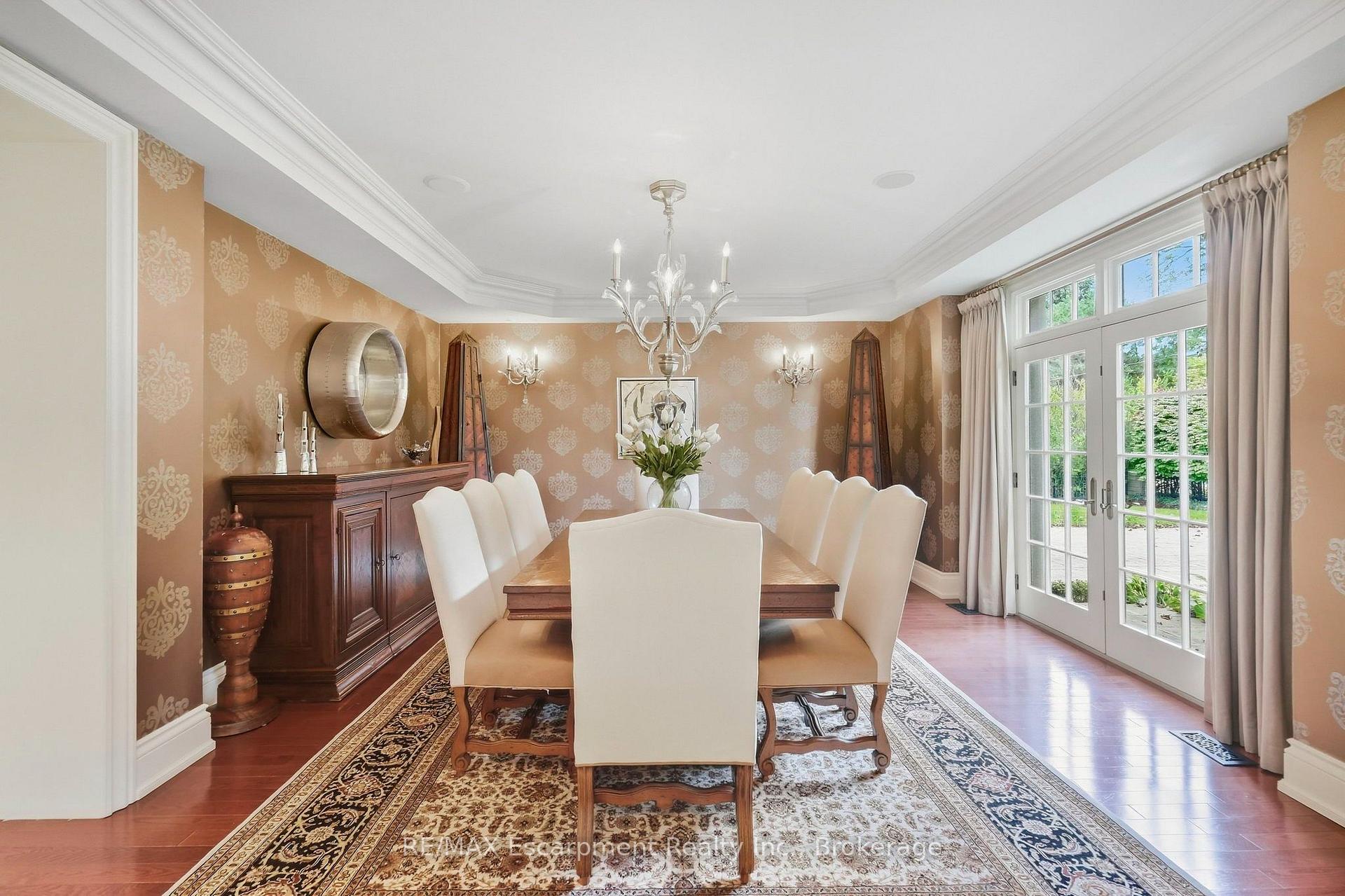 Photo 9 of 254 Donessle Drive, Oakville, Old Oakville — HOMEH