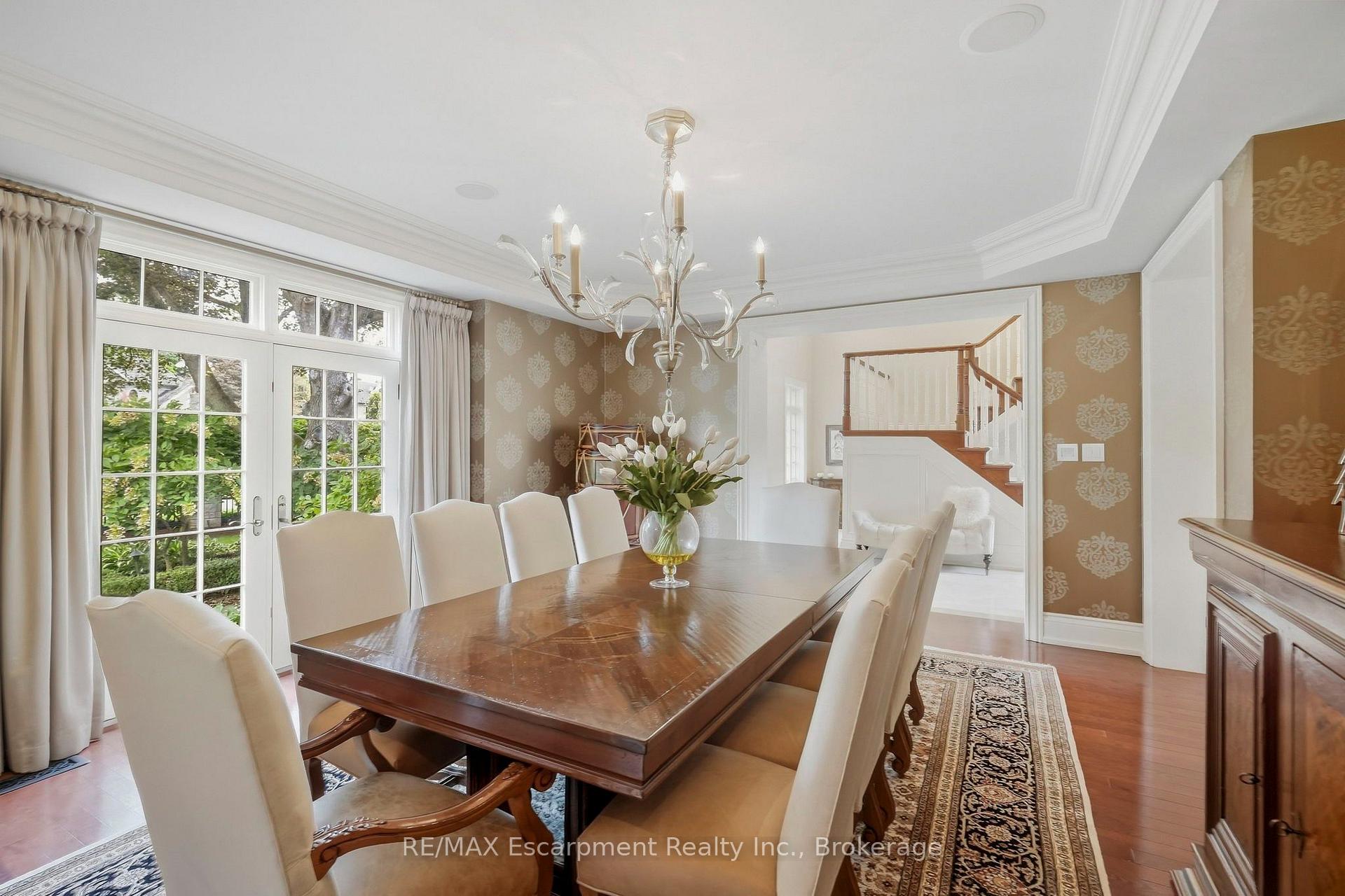 Photo 10 of 254 Donessle Drive, Oakville, Old Oakville — HOMEH