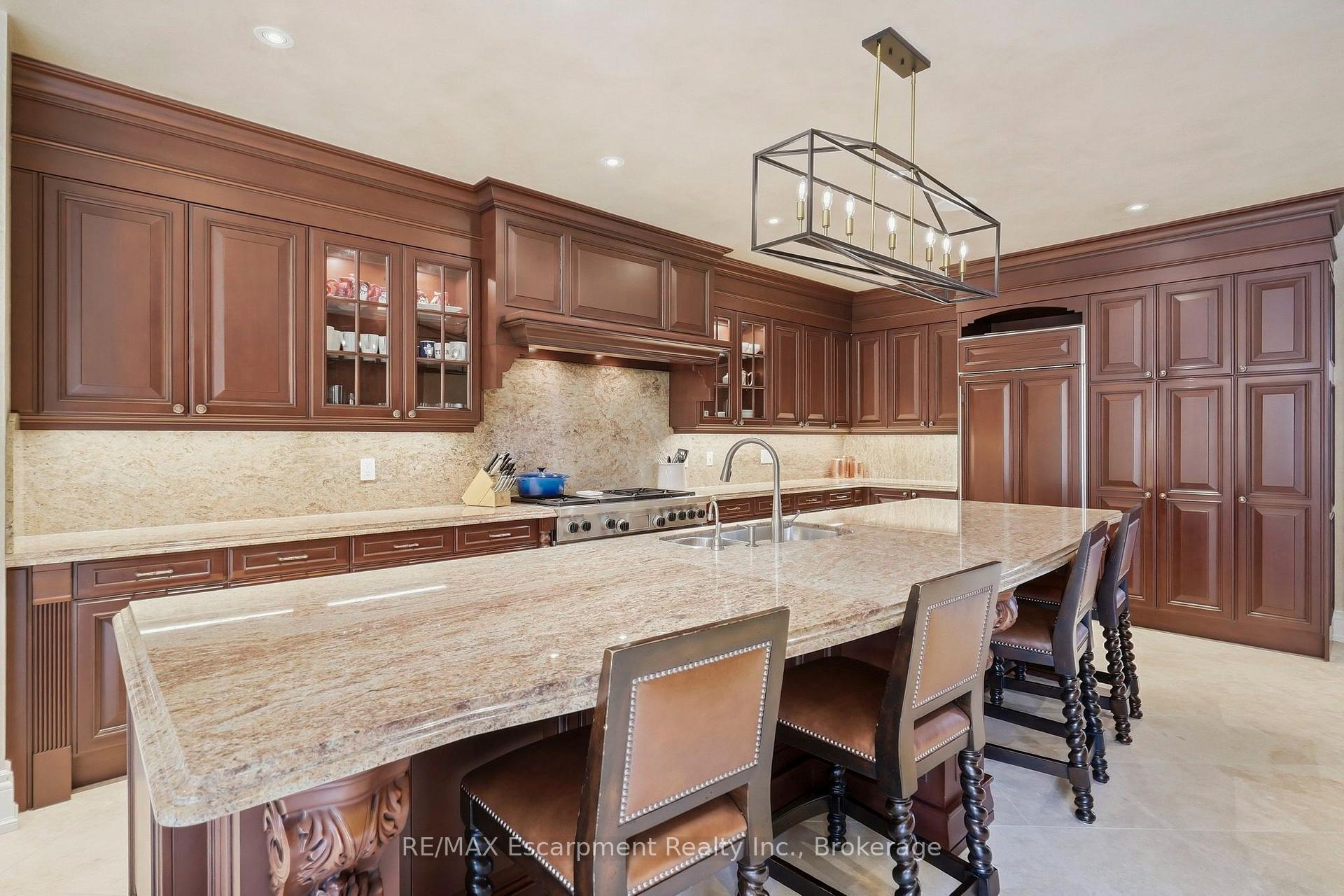 Photo 13 of 254 Donessle Drive, Oakville, Old Oakville — HOMEH