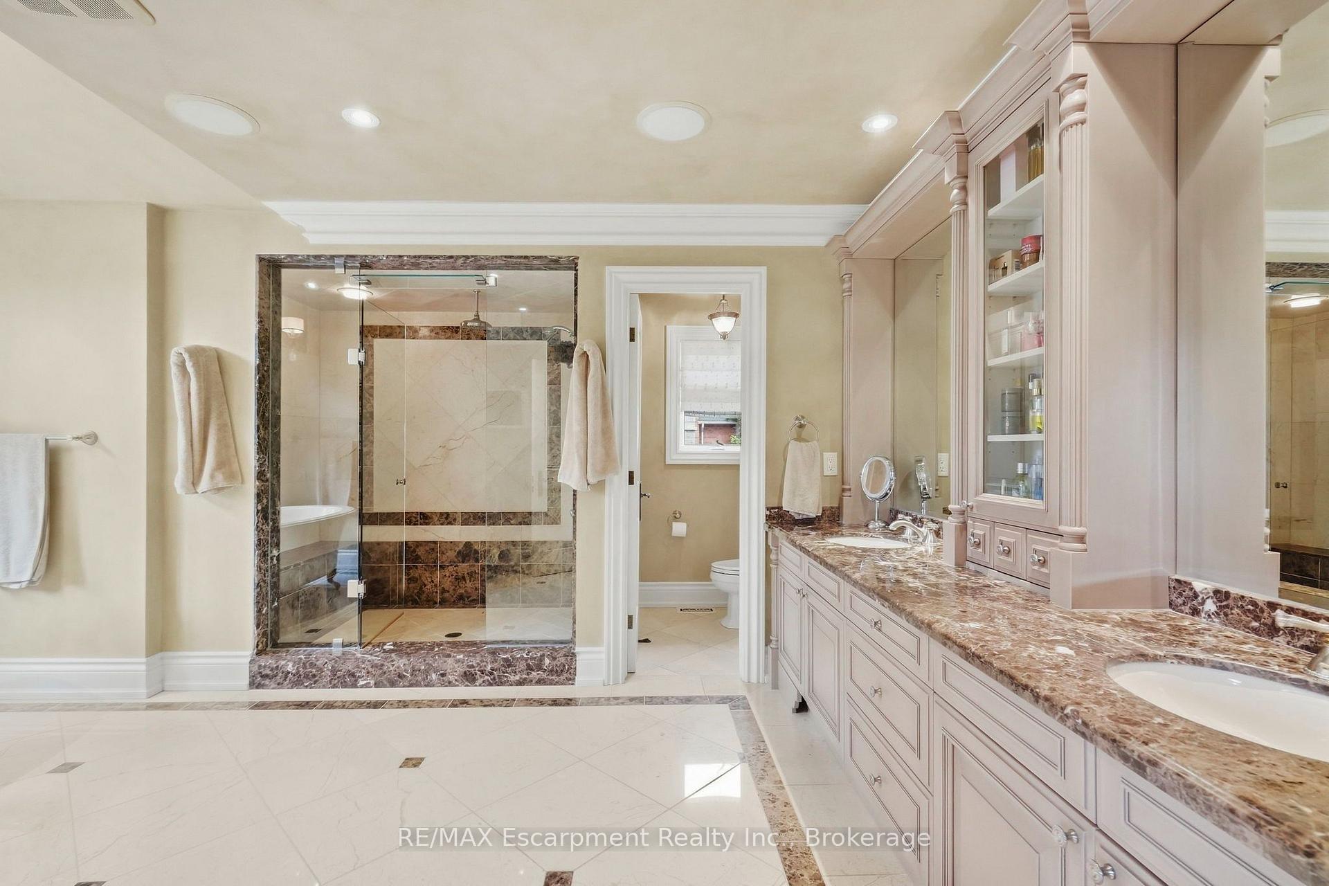 Photo 24 of 254 Donessle Drive, Oakville, Old Oakville — HOMEH
