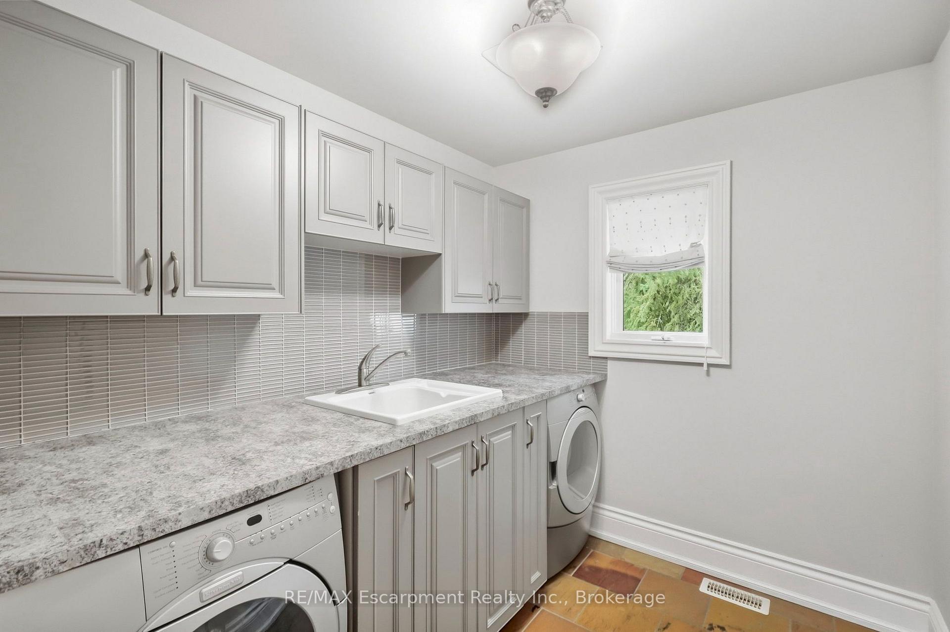 Photo 32 of 254 Donessle Drive, Oakville, Old Oakville — HOMEH