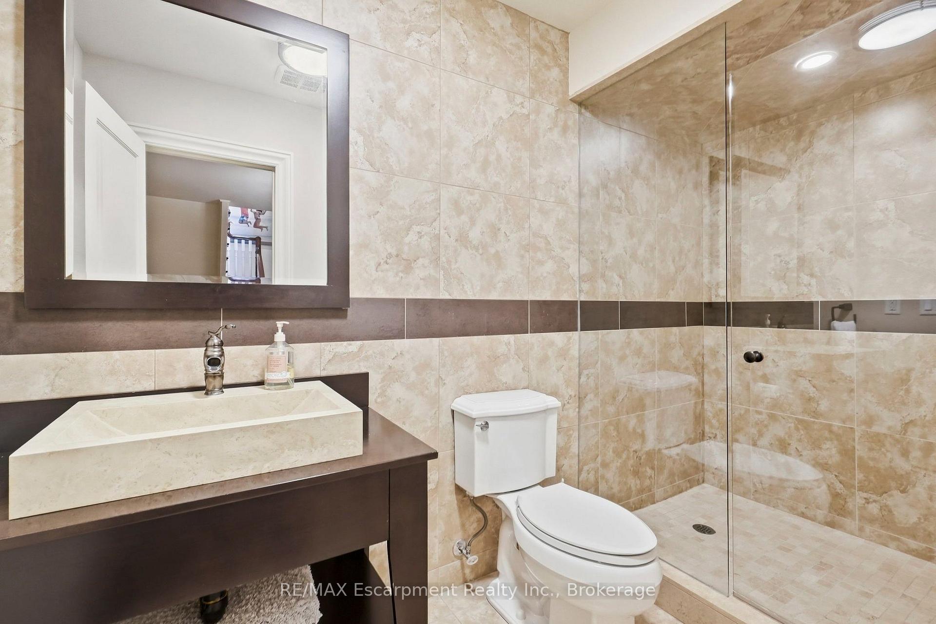 Photo 40 of 254 Donessle Drive, Oakville, Old Oakville — HOMEH