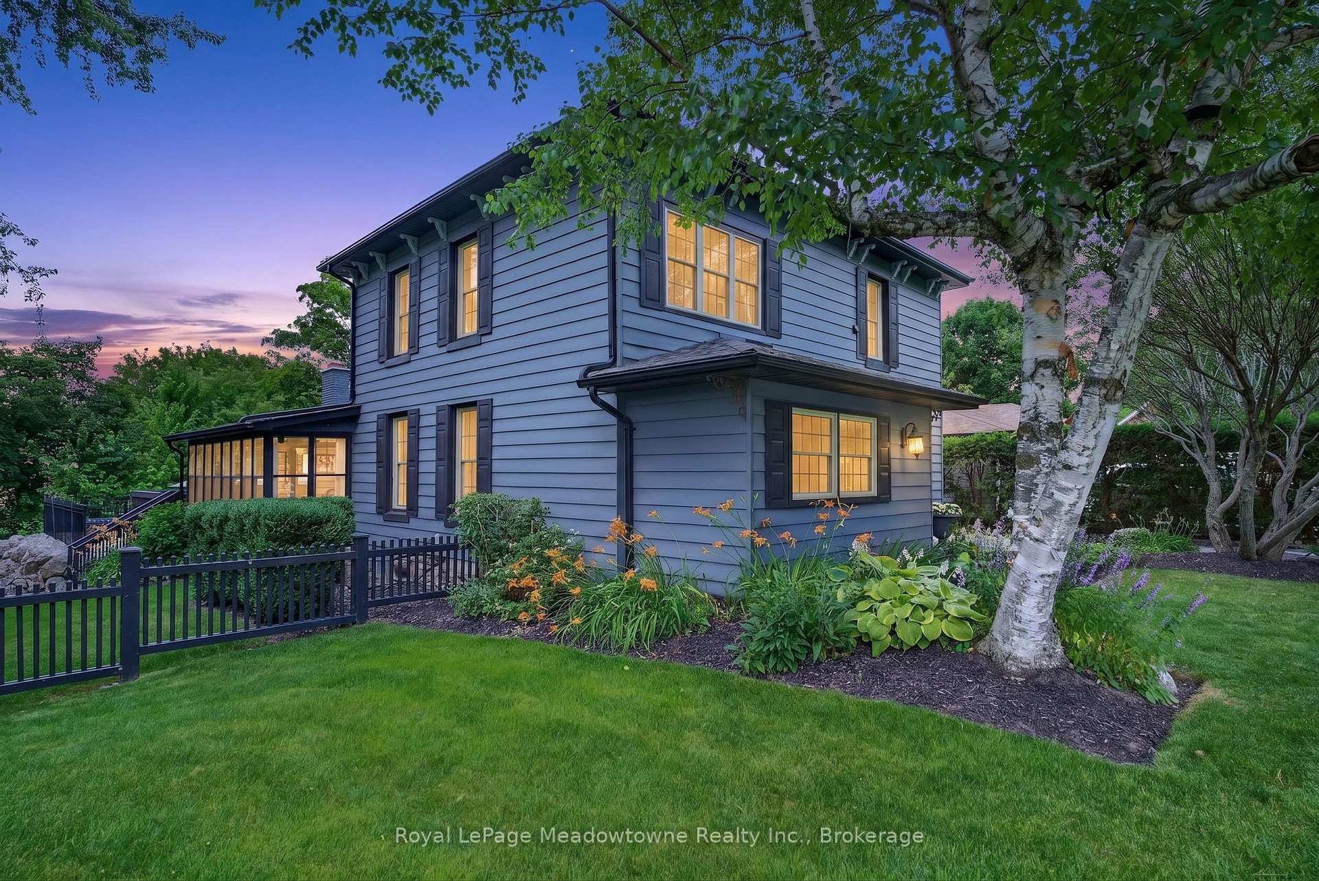 Photo 1 of 53 Campbell Avenue E, Milton, Campbellville — HOMEH