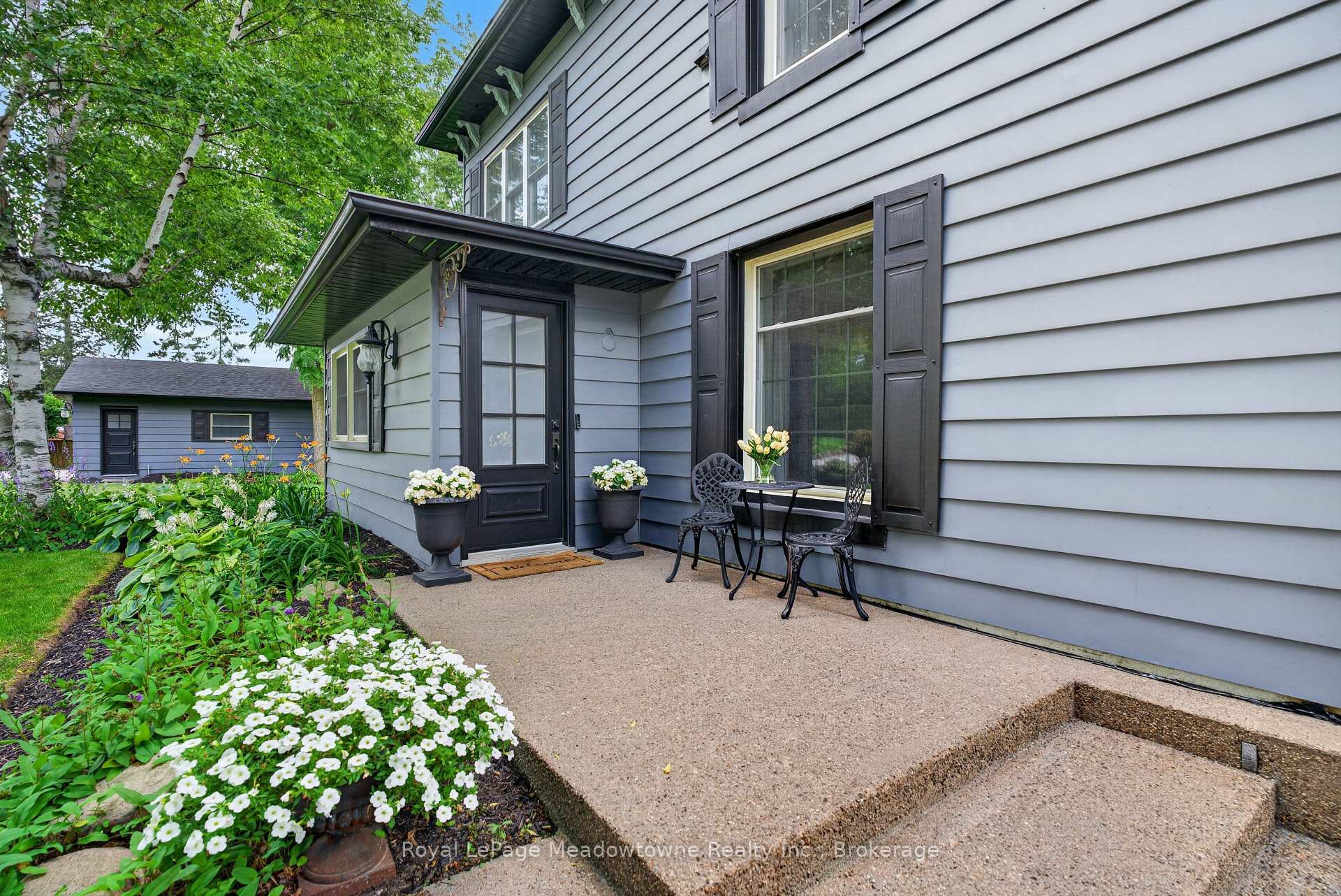 Photo 4 of 53 Campbell Avenue E, Milton, Campbellville — HOMEH