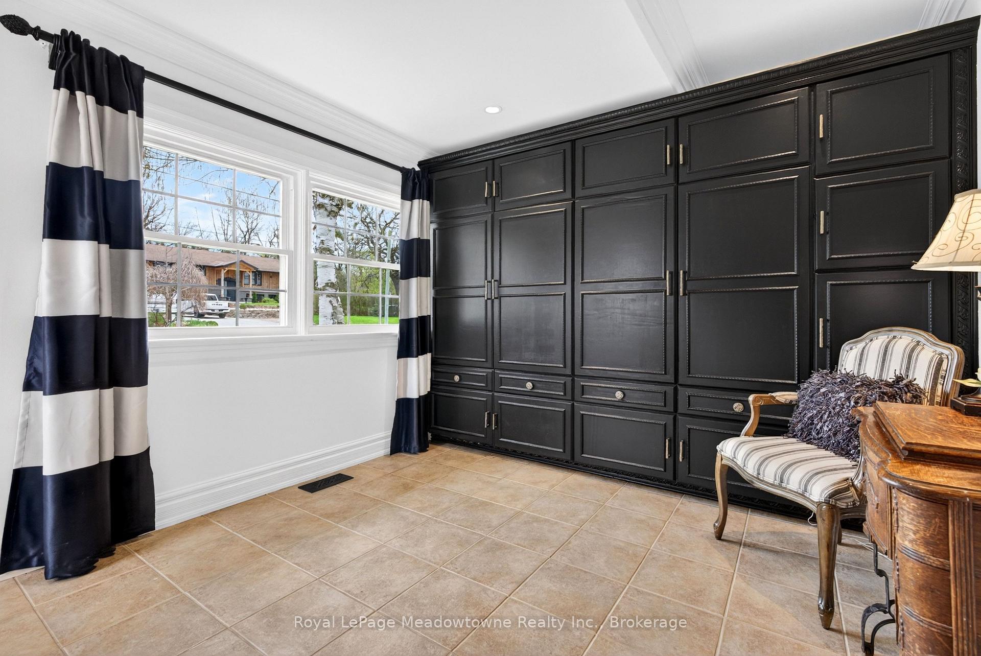 Photo 6 of 53 Campbell Avenue E, Milton, Campbellville — HOMEH