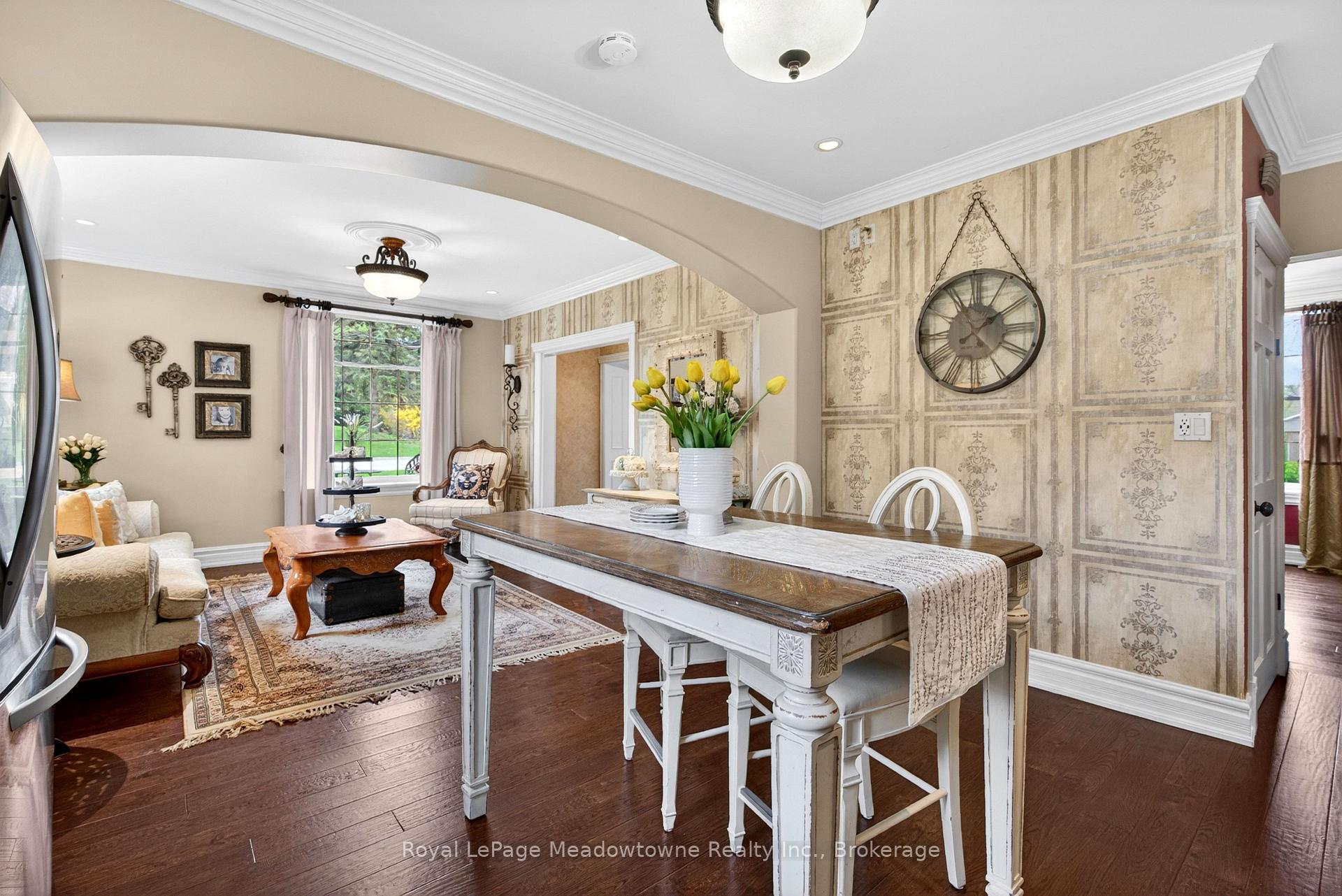 Photo 12 of 53 Campbell Avenue E, Milton, Campbellville — HOMEH