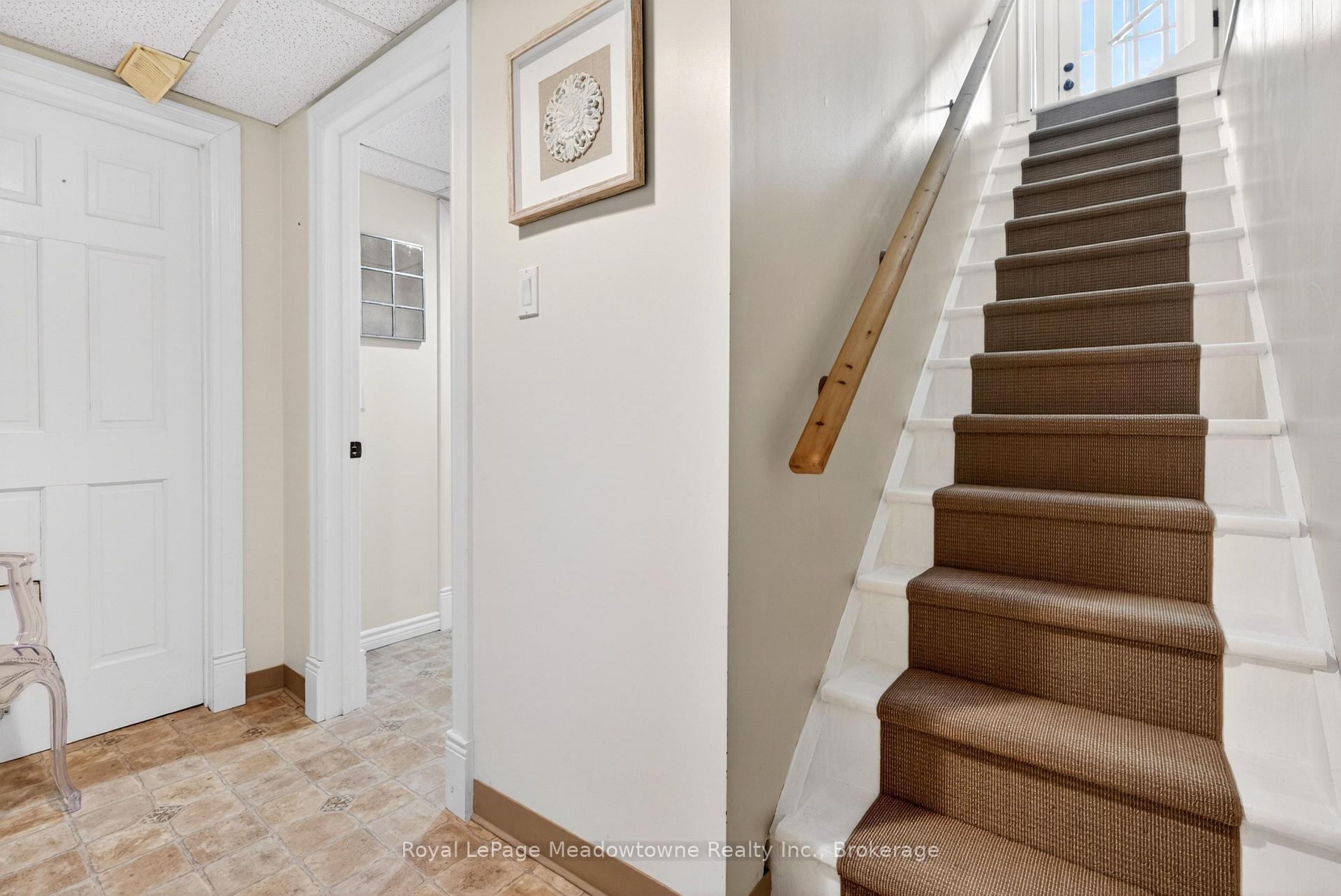 Photo 32 of 53 Campbell Avenue E, Milton, Campbellville — HOMEH